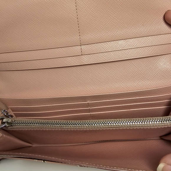 Prada Pink Saffiano Leather with Floral bouquet Pattern and Detachable ID - COA - Picture 6 of 9